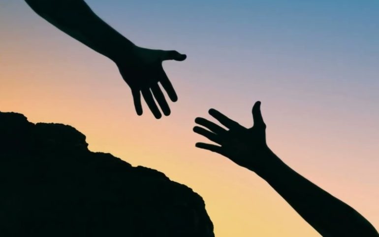 Благотворительный фонд помощи ДНР и ЛНР: какие программы поддержки семей и детей существуют